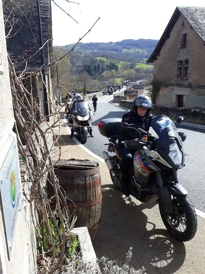 Hotel Au Pont D'Olt Saint-Côme-dʼOlt Pensión